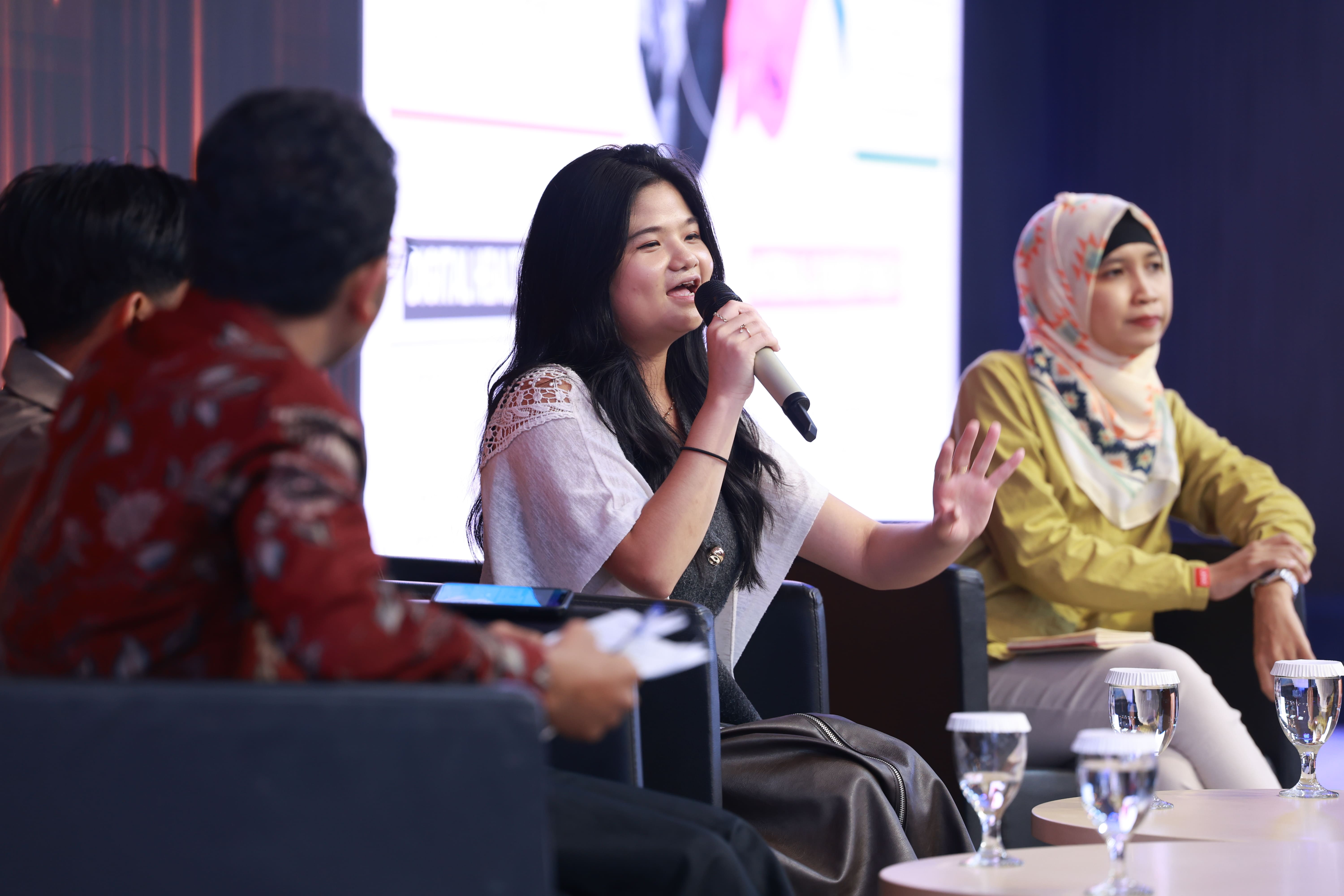Inaugurasi dan penyerahan pengharhaan SDGs Heroes