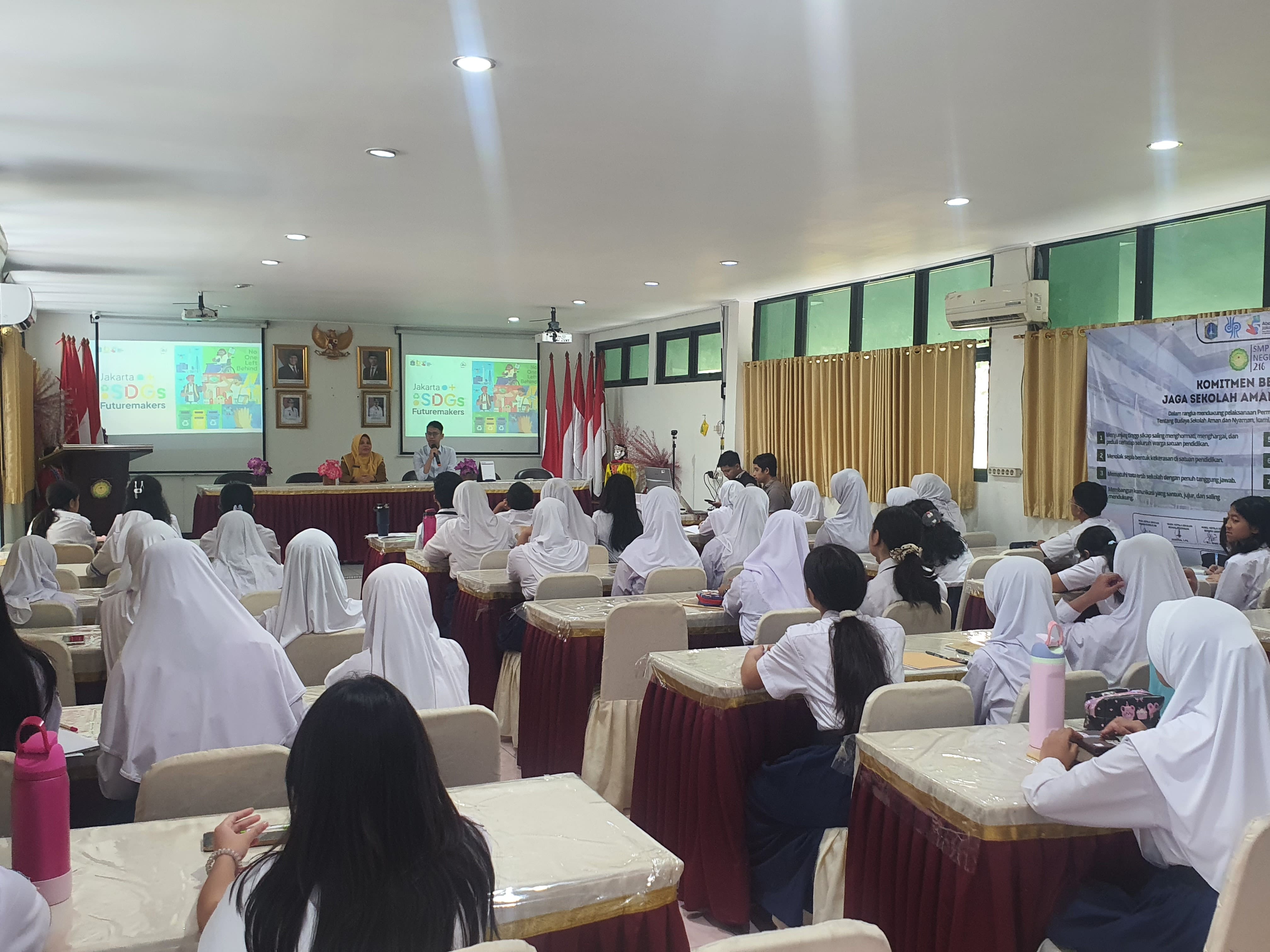 Wujudkan Aksi Nyata untuk SDGs di SMPN 216 Jakarta 