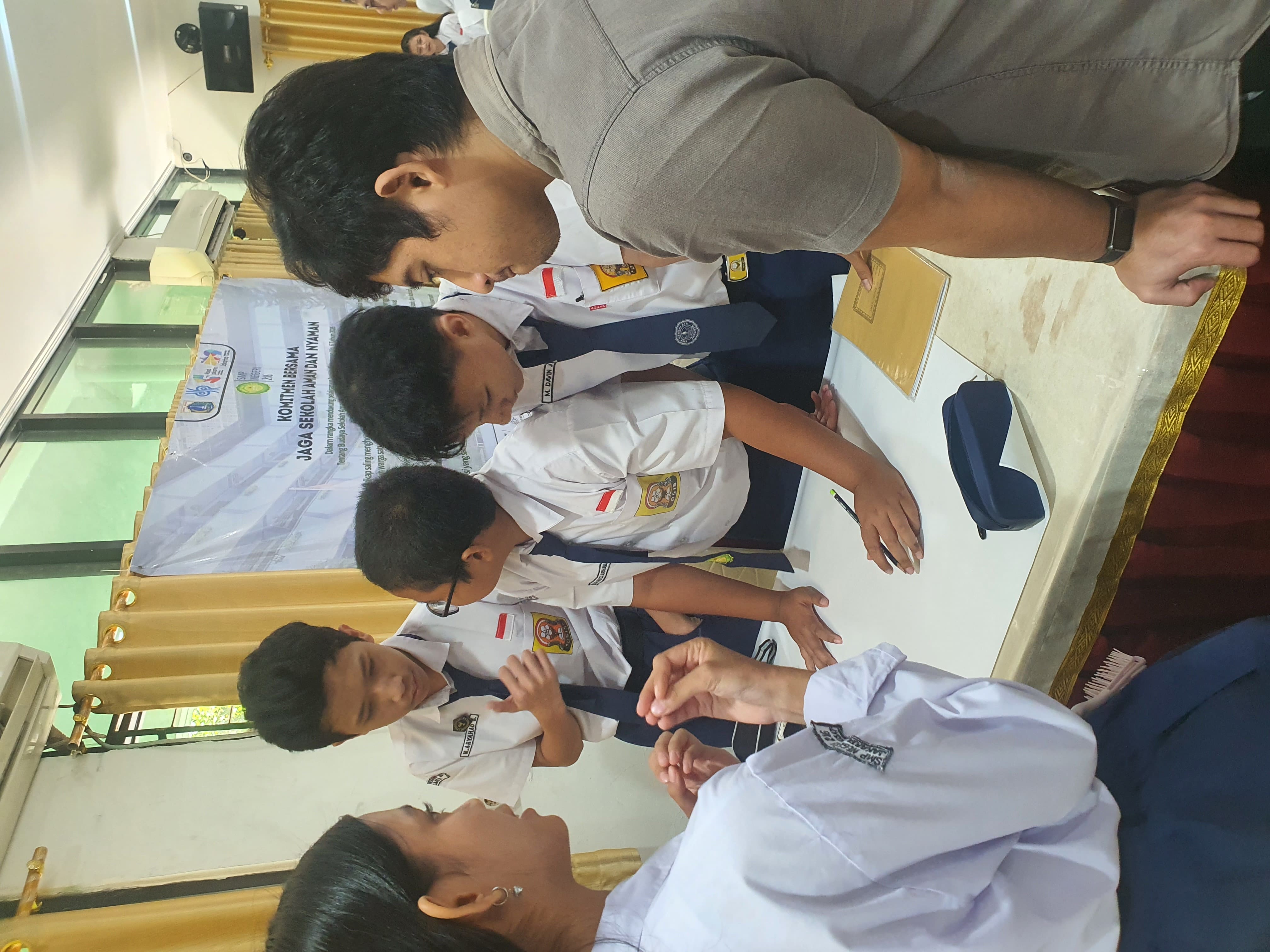 Wujudkan Aksi Nyata untuk SDGs di SMPN 216 Jakarta 