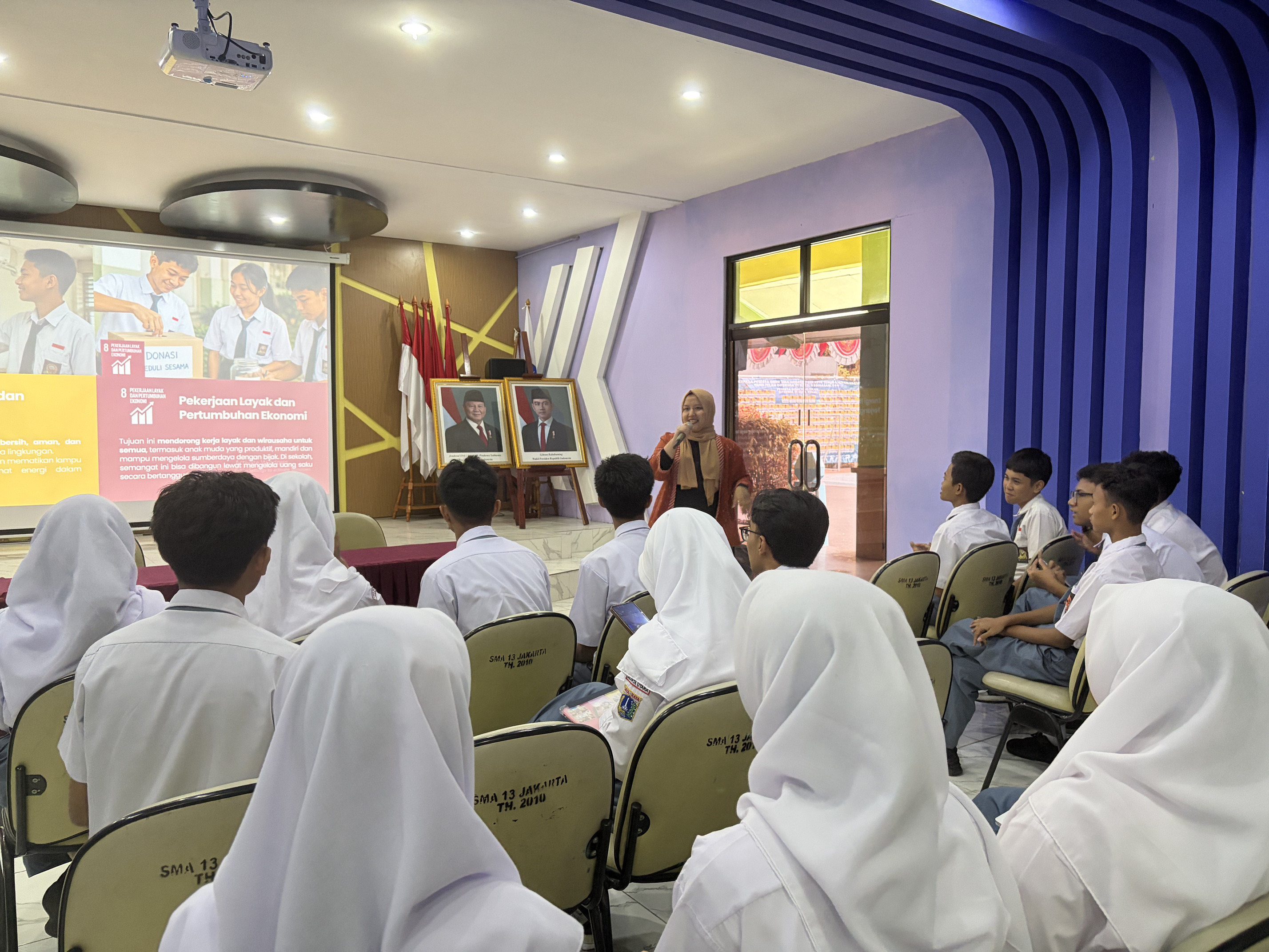 Hadirkan Praktik Baik untuk SMA Negeri 13 Jakarta