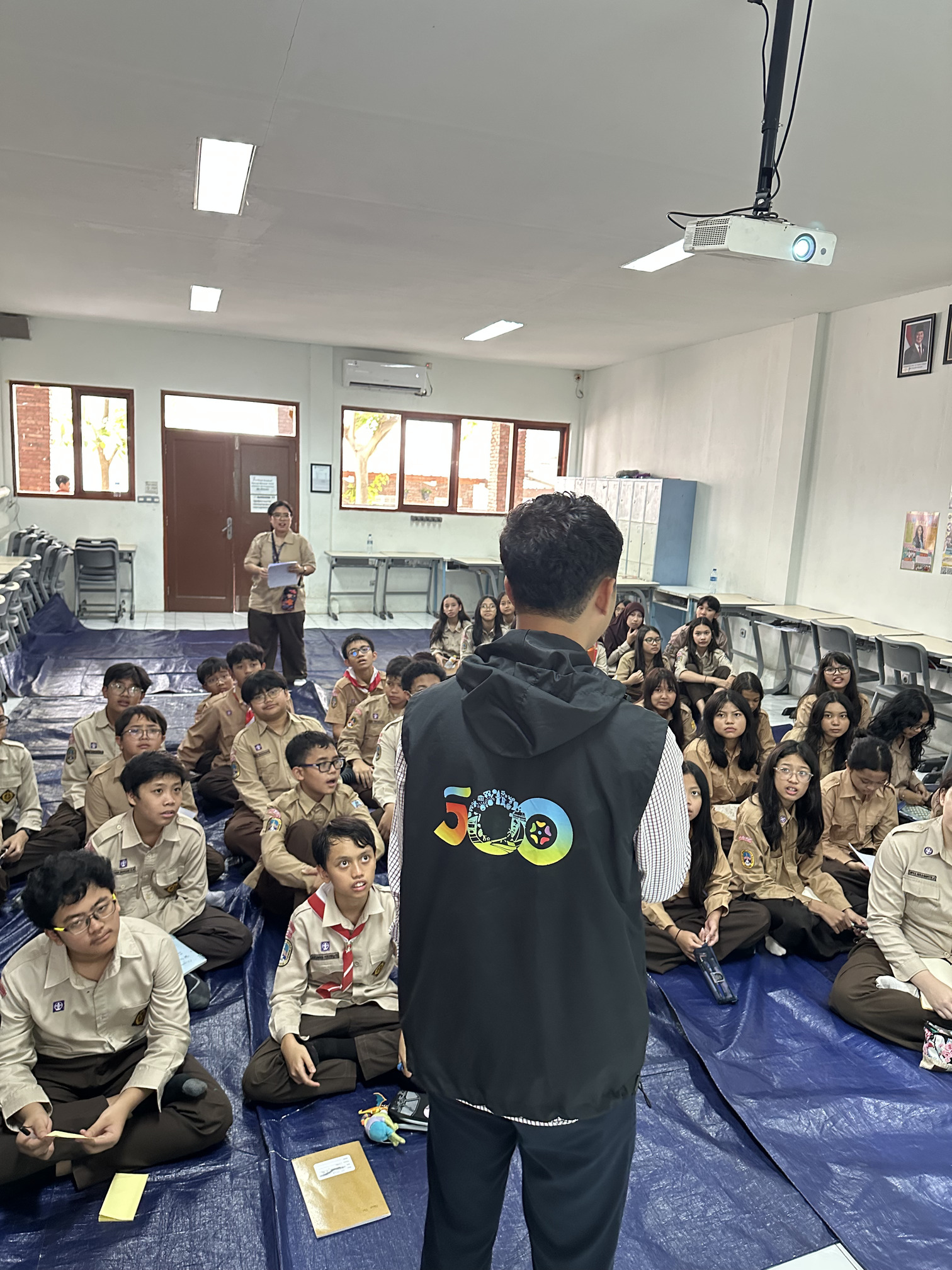 SDGs Futuremakers Sambangi SMP Garuda Cendekia