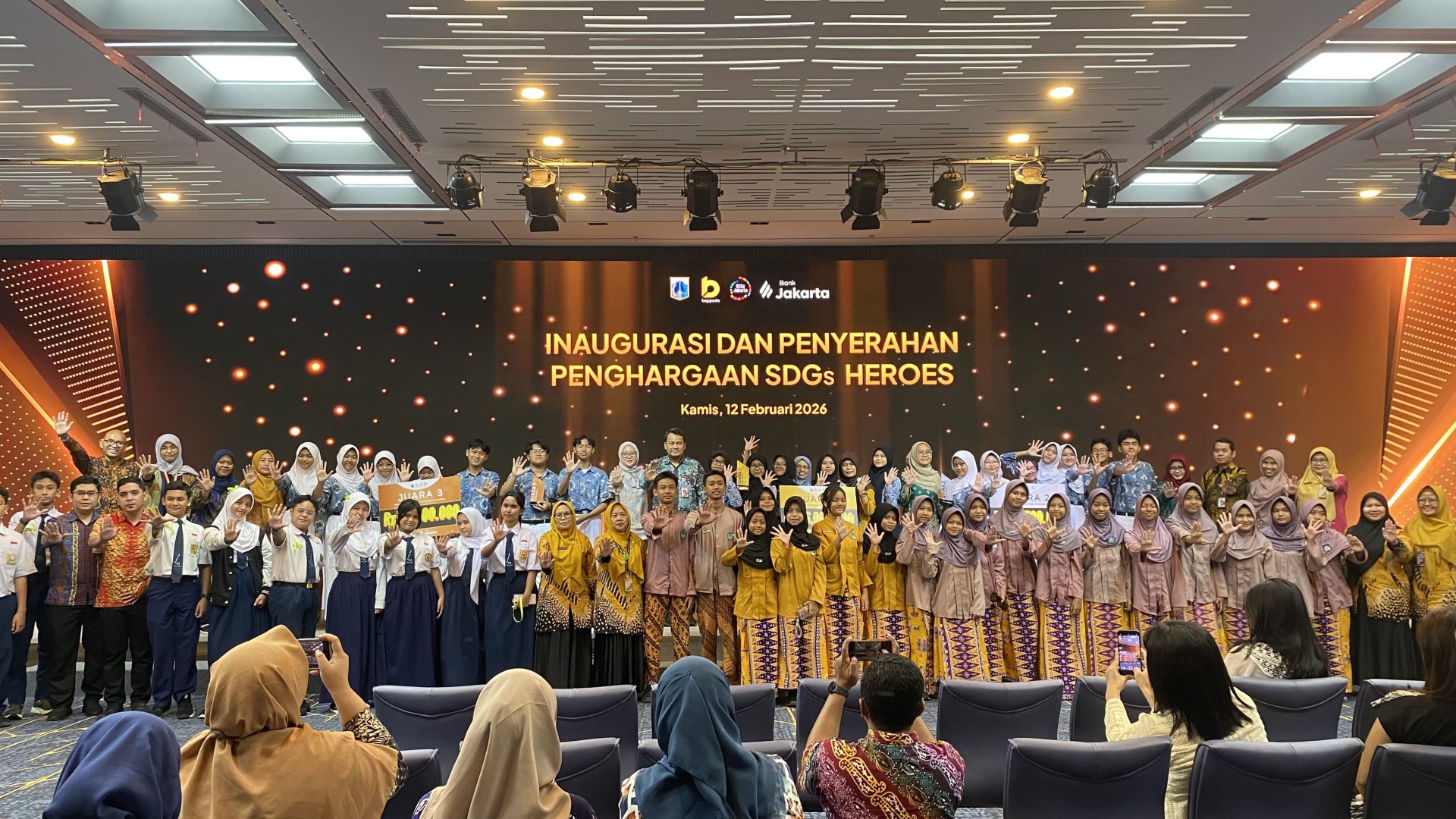 Merayakan Pencapaian